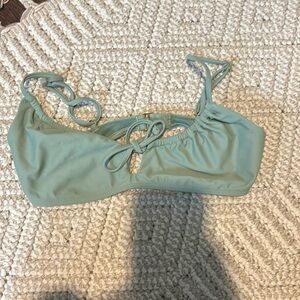 Hollister bathing suit top size small